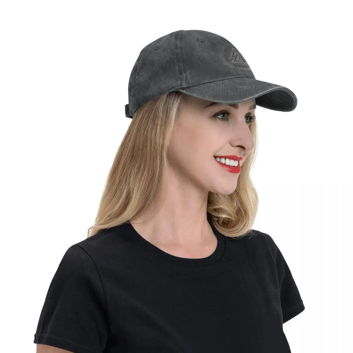 Gorro vikingo con símbolo de Valknut