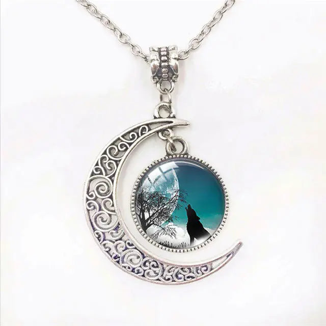 Wolf Necklace Charm - Viking Heritage Store